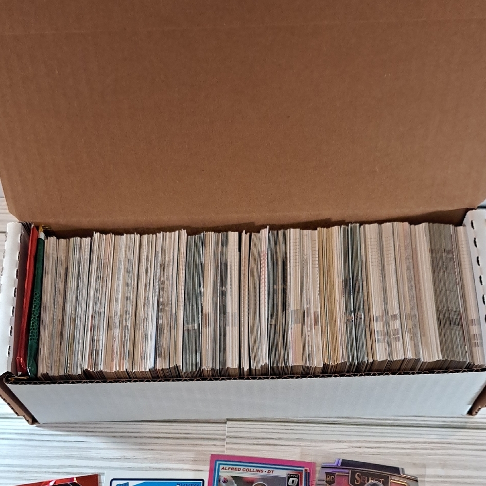 Assorted Sports Trading Cards Collection - Picture 4 of 4